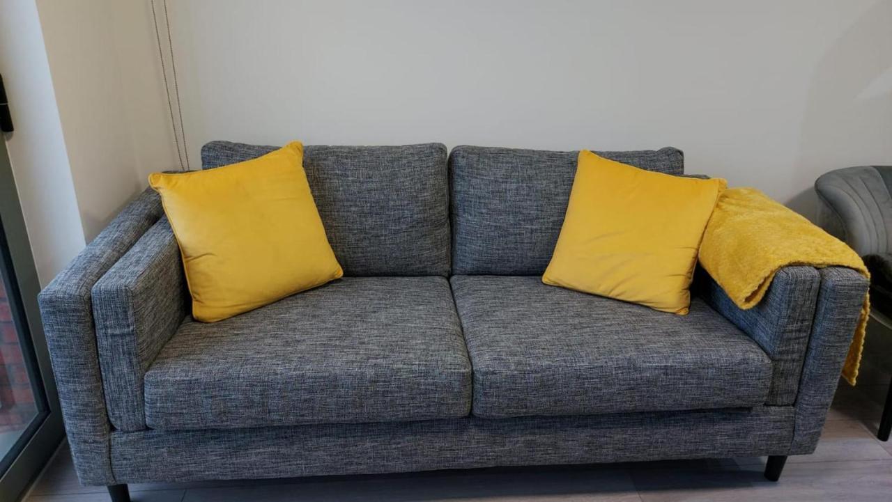 Charming 1-Bed Villa In Liverpool Kültér fotó